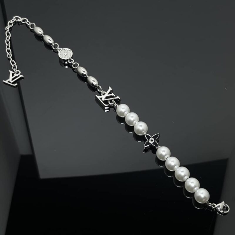 Alternative view of LOUIS VUITTON PEARLS FUSION BRACELET SILVER M1556A