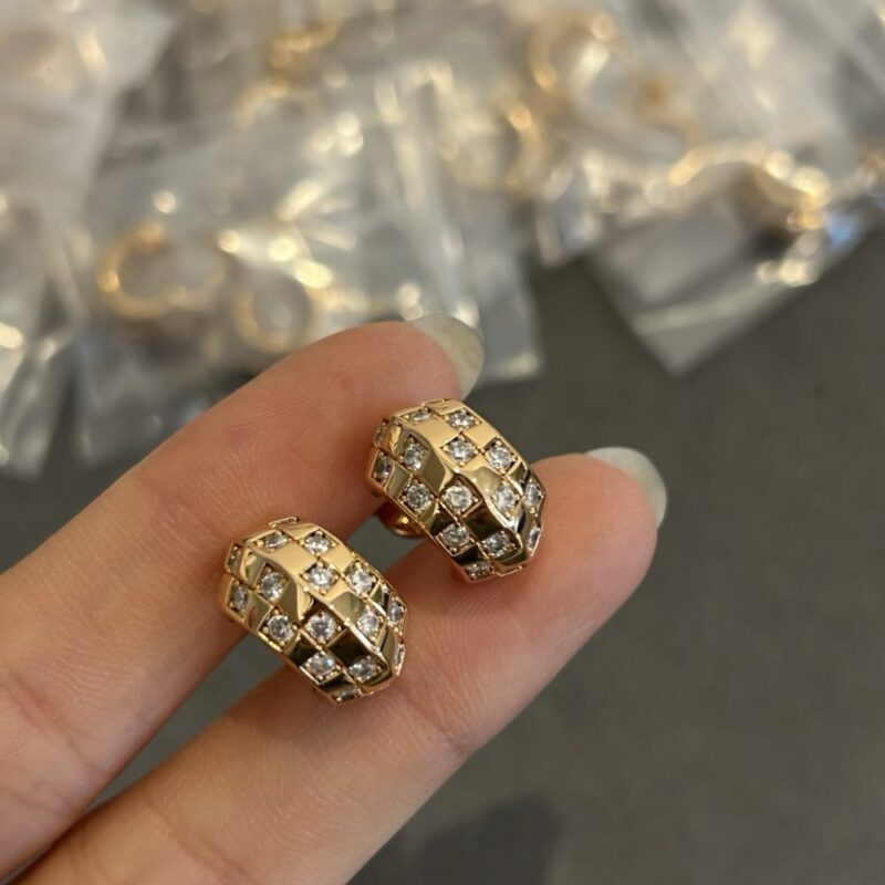 Alternative view of LOUIS VUITTON LE DAMIER DE EARINGS YELLOW GOLD Q16521