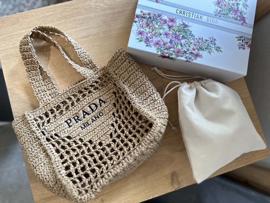 SUMMER SET: PRADA RAFFIA GRASS SMALL CROCHET TOTE BAG NATURAL 22CM & RAFFIA CRISSCROSS SLIDES NATURAL - Image 4