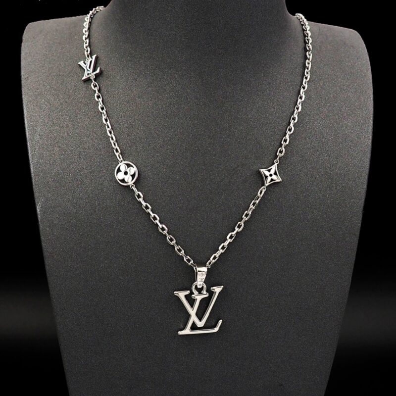 Alternative view of LOUIS VUITTON DIMENSION NECKLACE PENDANT SILVER M02747