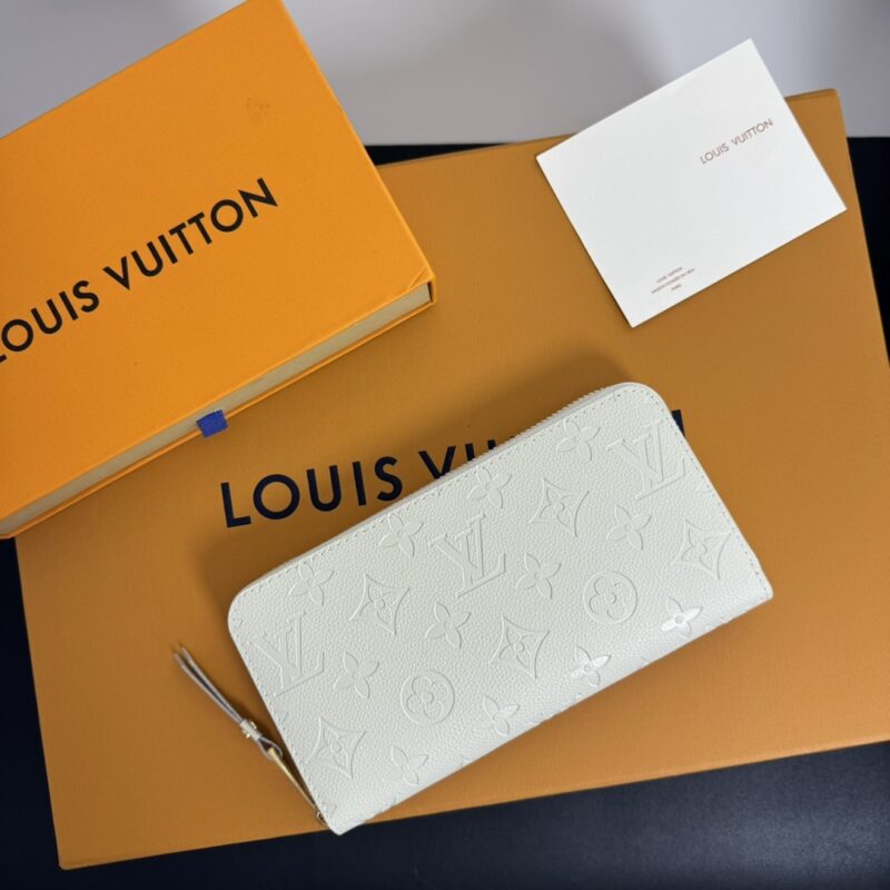 Alternative view of LOUIS VUITTON ZIPPY WALLET WHITE 19CM