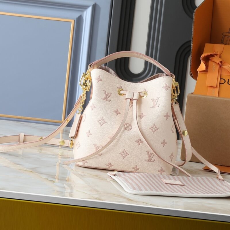 Alternative view of LOUIS VUITTON NEONOÉ MM BAG EDEN BEIGE 20CM M14401