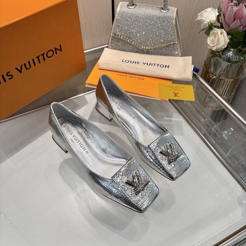 Alternative view of LOUIS VUITTON SHAKE PUMP SILVER