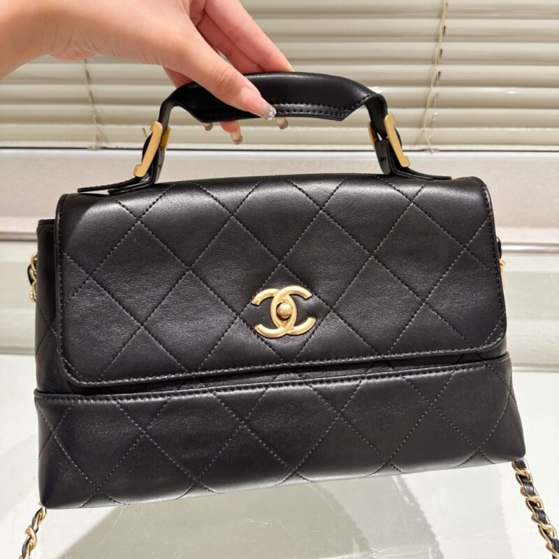 Alternative view of CHANEL LARGE FLAP BAG WITH TOP HANDLE SHINY AND GOLD TONE METAL BLACK 29CM AS5467 B20111 94305