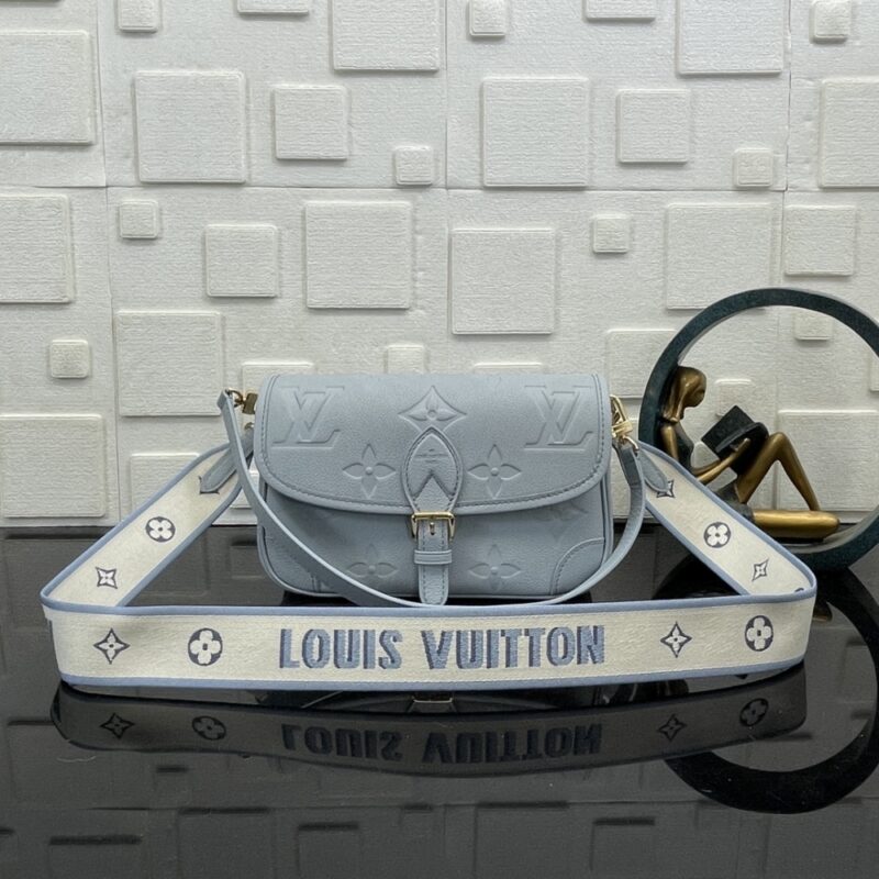 Alternative view of [SUPER VIP 1:1] LOUIS VUITTON DIANE BAG BLUE 24CM M46846