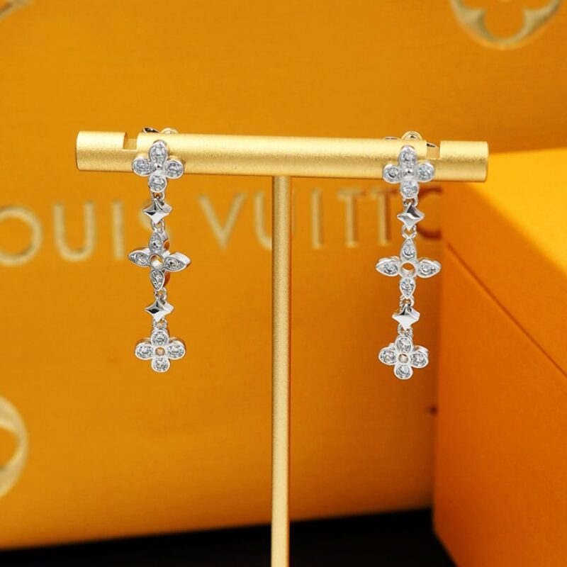 Alternative view of LOUIS VUITTON DENTELLE ONE ROW EARRINGS Q96850