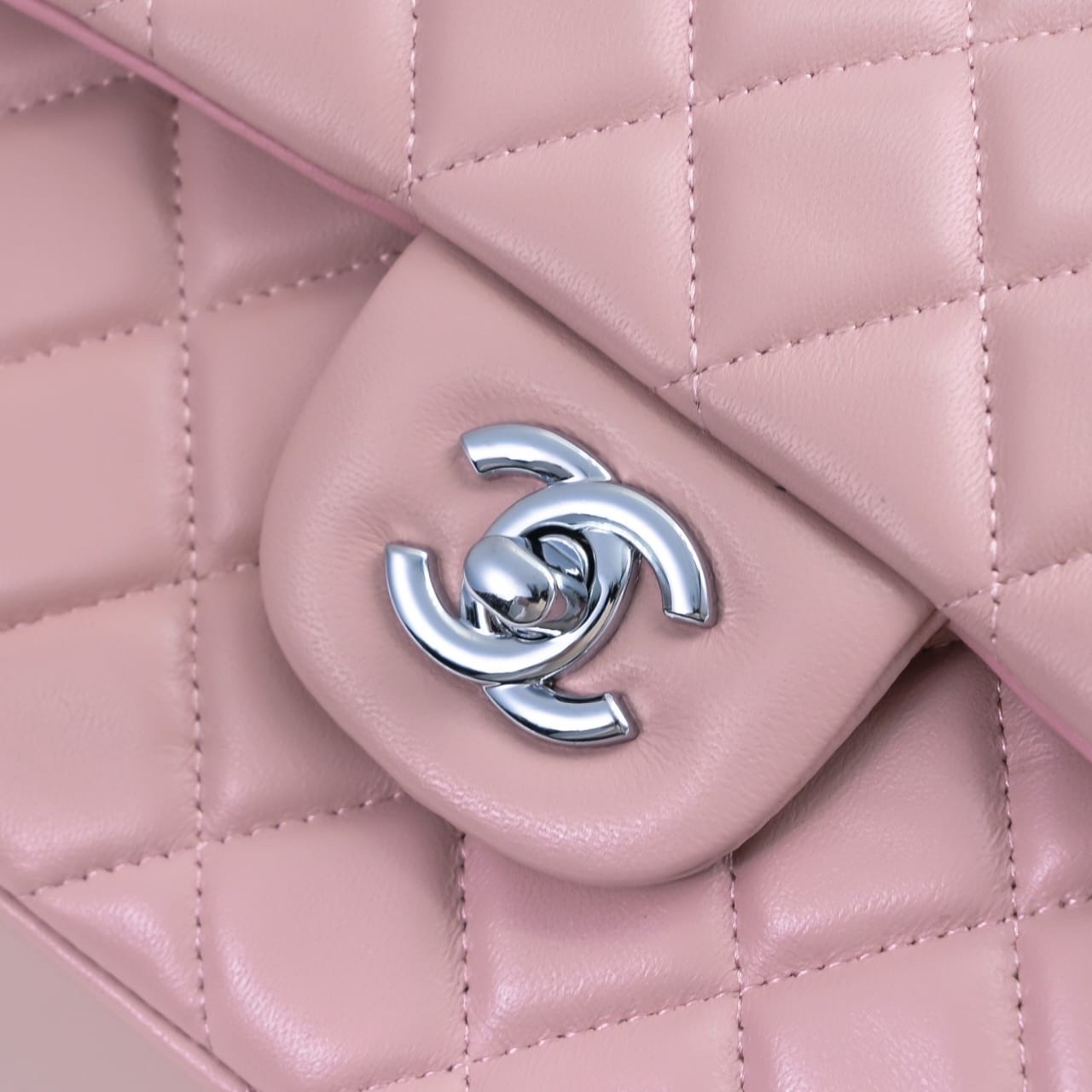 Chanel Classic Double Flap Bag Silver Hardware Light Pink 25Cm - Image 6