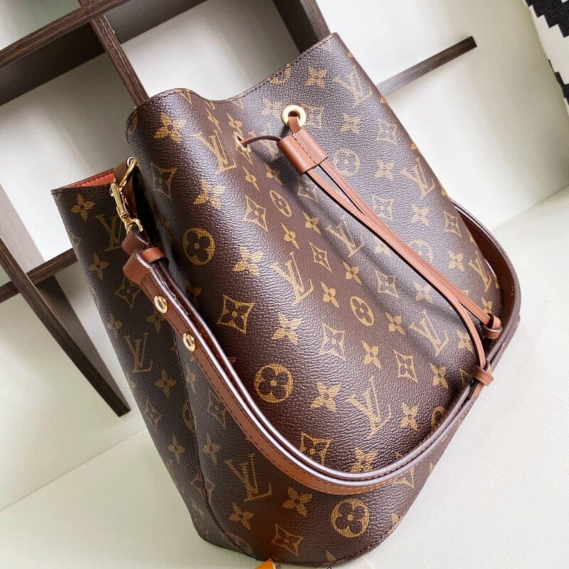 Alternative view of ICONIC SET: LOUIS VUITTON NÉONOÉ MM & MONOGRAM ZIPPY LONG WALLET