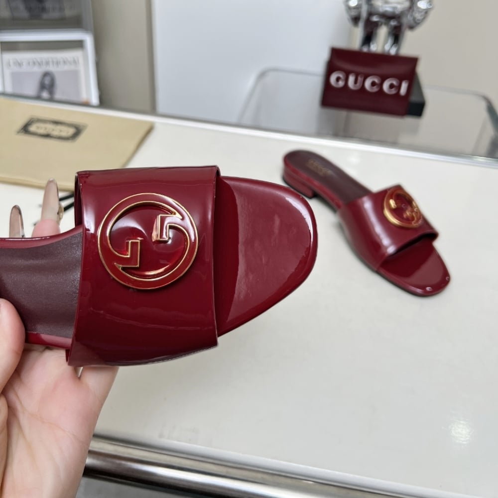 ICONIC SET: GUCCI TOTISSIMA LARGE REVERSIBLE TOTE & WOMEN ROUND INTERLOCKING G SANDAL - Image 3