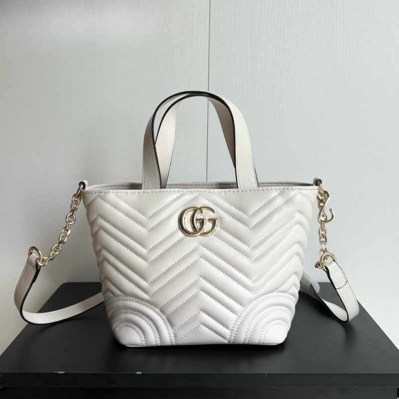 Alternative view of GUCCI BETTY SMALL TOTE BAG WHITE MATELASSE 18CM ‎847386 AAFA1 9050
