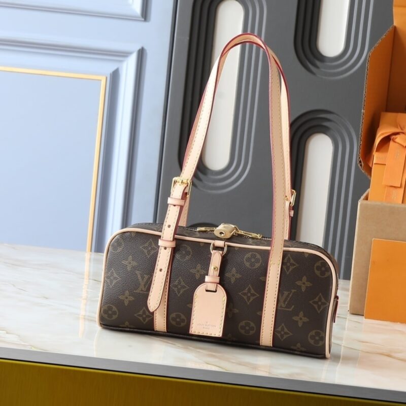 Alternative view of LOUIS VUITTON HANG ON BROWN 26CM M47031