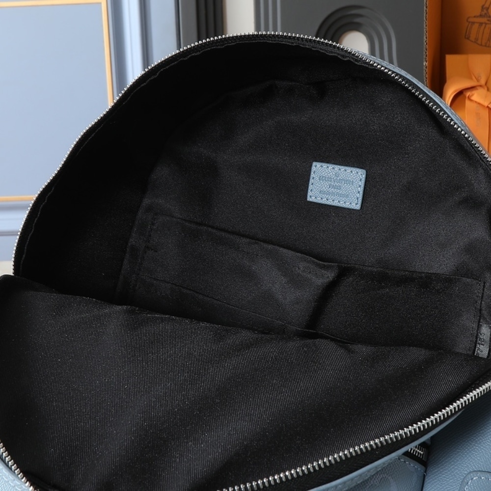 LOUIS VUITTON DISCOVERY BACKPACK PM SKY BLUE 38CM M14072 - Image 9