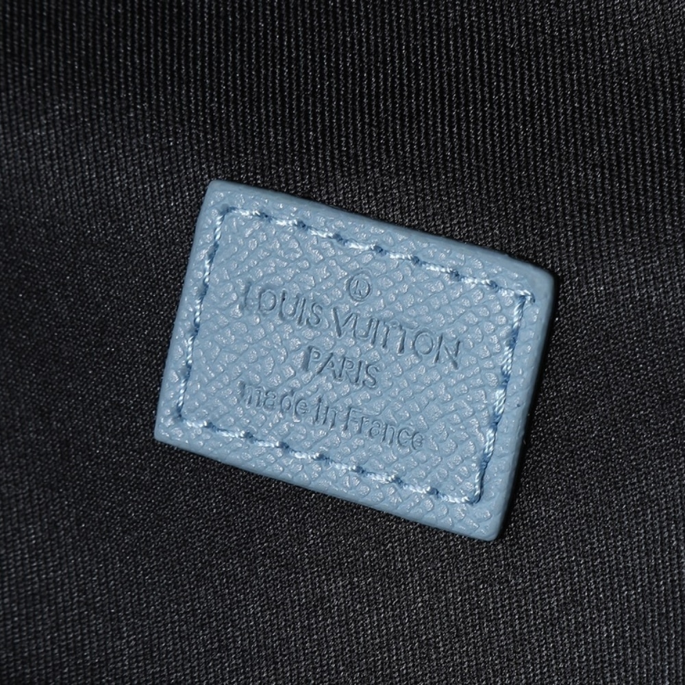 LOUIS VUITTON DISCOVERY BACKPACK PM SKY BLUE 38CM M14072 - Image 8