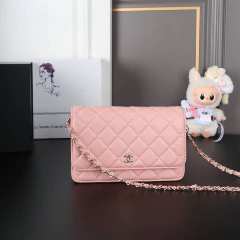 Alternative view of CHANEL CLASSIC WALLET ON CHAIN GOLD LIGHT PINK 19CM