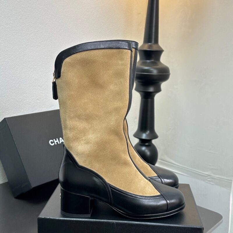 Alternative view of CHANEL MÉTIERS DART HIGH BOOTS BEIGE AND BLACK G46591 B21103 U2030