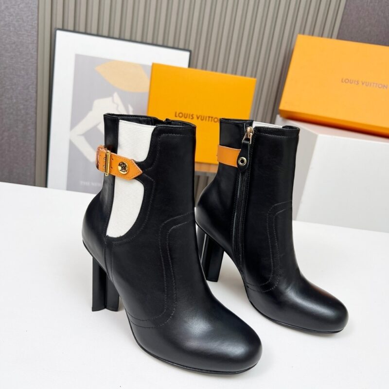 Alternative view of LOUIS VUITTON SILHOUETTE ANKLE BOOT BLACK 1ACL6X