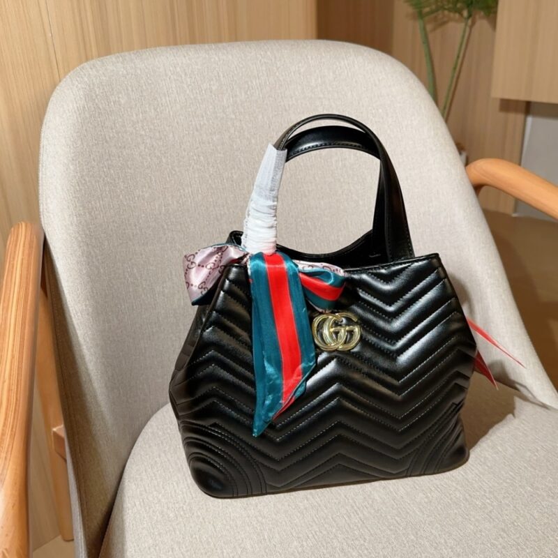 Alternative view of GUCCI BETTY MEDIUM TOTE BAG BLACK MATELASSE 28CM 847387 AAFA1 1000
