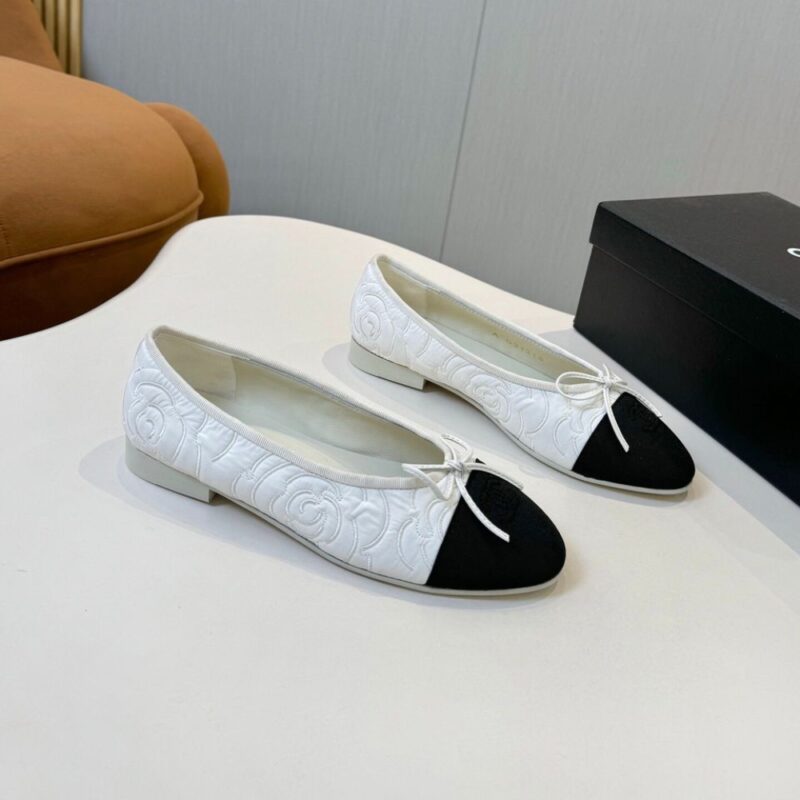 Alternative view of CHANEL BALLET FLATS EMBROIDERED FABRIC AND GROSGRAIN WHITE BLACK G02819 B21026 U1898