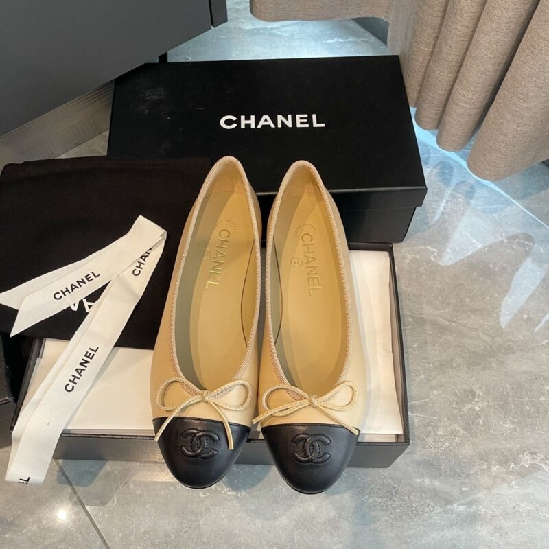 Alternative view of CHANEL BALLERINA BEIGE AND BLACK G02819 X01000 C0204
