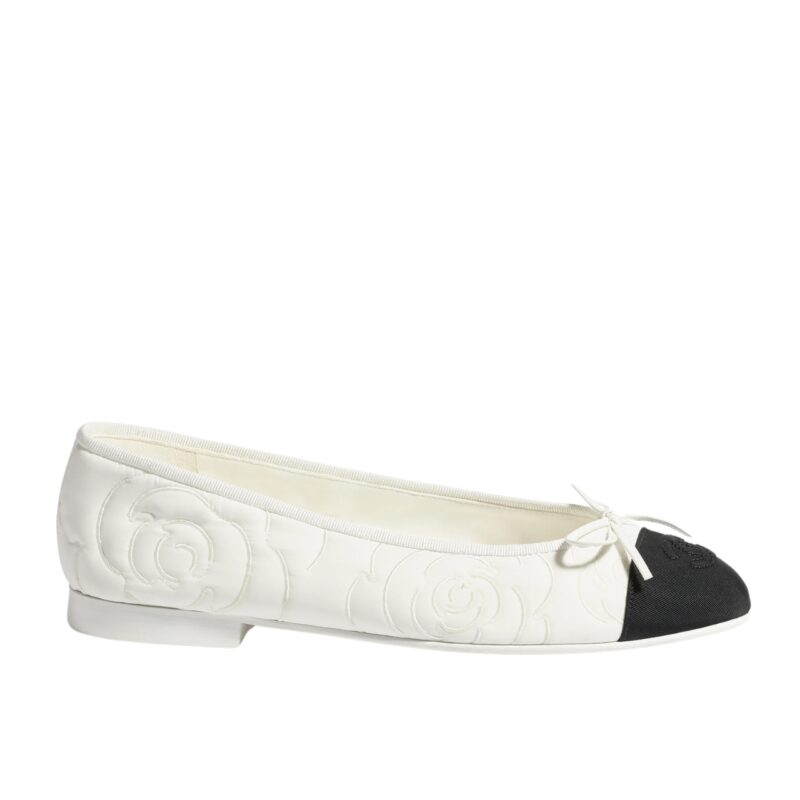 CHANEL BALLET FLATS EMBROIDERED FABRIC AND GROSGRAIN WHITE BLACK G02819 B21026 U1898