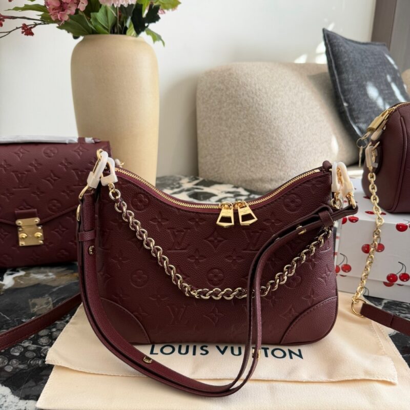 Alternative view of LOUIS VUITTON BOULOGNE PM RED 29CM M25827