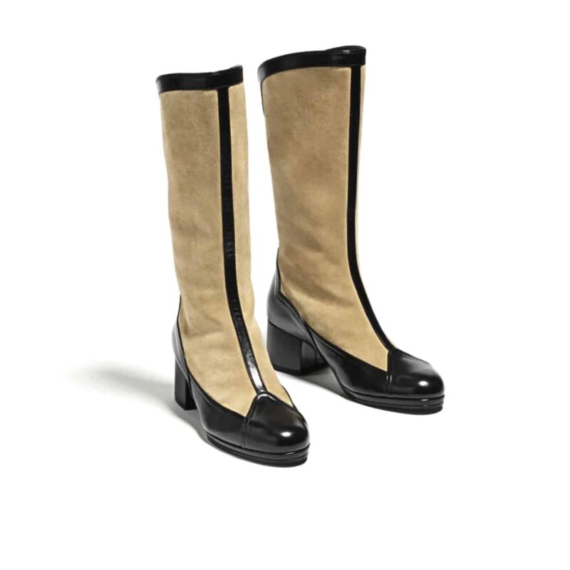 CHANEL MÉTIERS DART HIGH BOOTS BEIGE AND BLACK G46591 B21103 U2030
