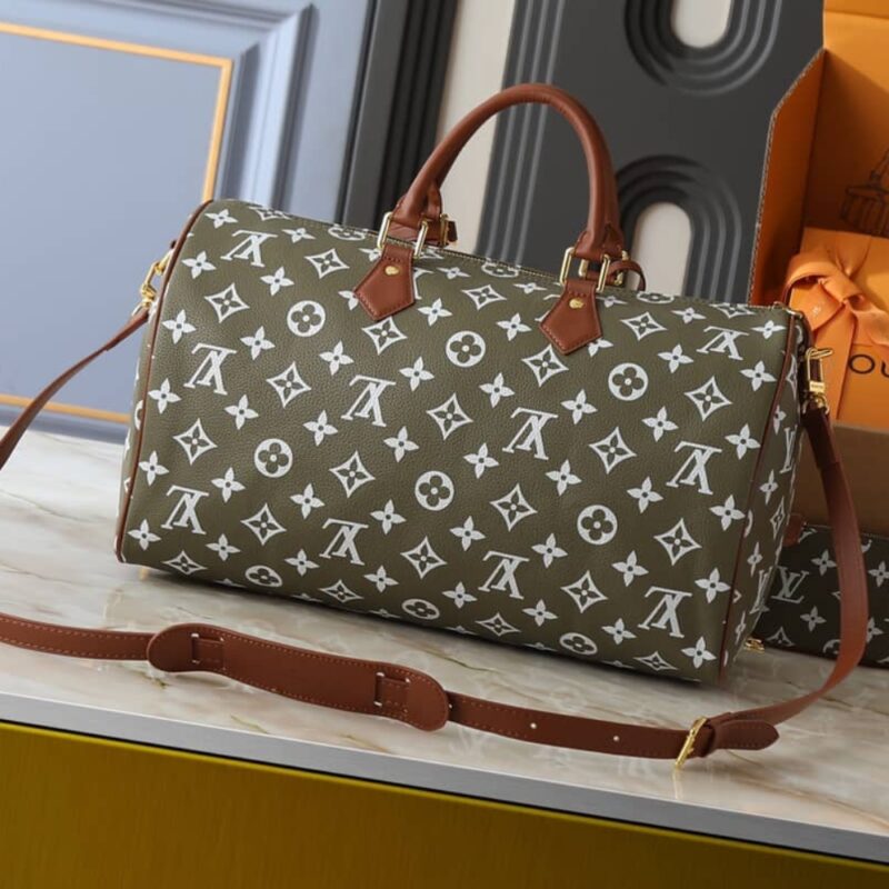 Alternative view of LOUIS VUITTON SPEEDY P9 BANDOULIÈRE 40 BAG GREEN SANCHA 40CM M15244