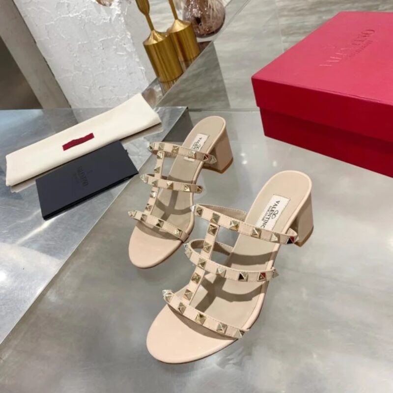 Alternative view of VALENTINO GARAVANI ROCKSTUD SLIDE SANDAL IN LAMINATED NAPPA BEIGE 7W2S0C47VOD P45