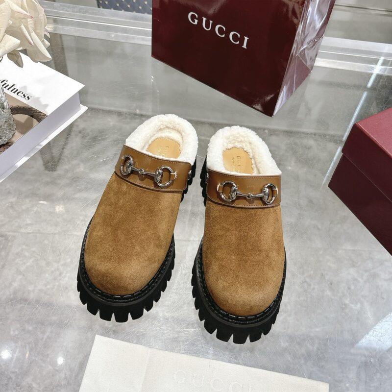 Alternative view of GUCCI HORSEBIT SHEARLING MULES IN BROWN SUEDE