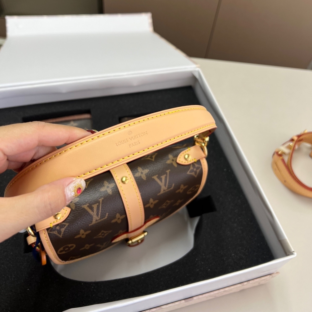 GIFT SET: LOUIS VUITTON NANO SAUMUR BB MONOGRAM BROWN WITH CARD WALLET & DRAGONNE KEYCHAIN - Image 6