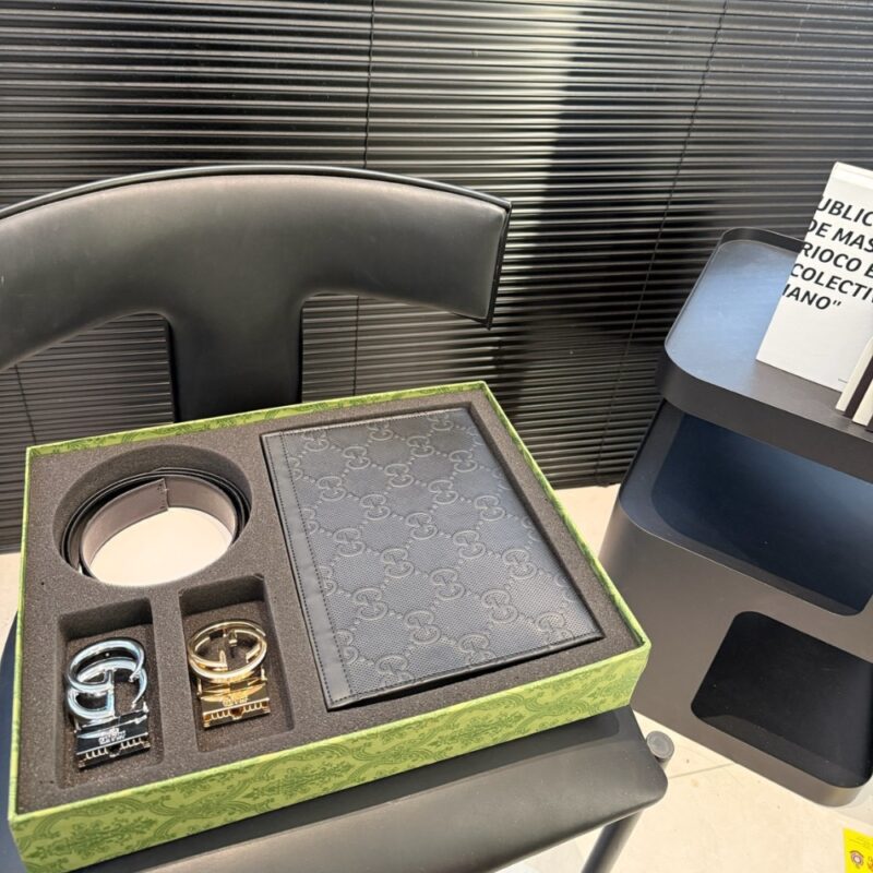 Alternative view of GIFT SET: GUCCI GG EMBOSSED POUCH WITH GUCCI BELT WITH THE DOUBLE G BUCKLE