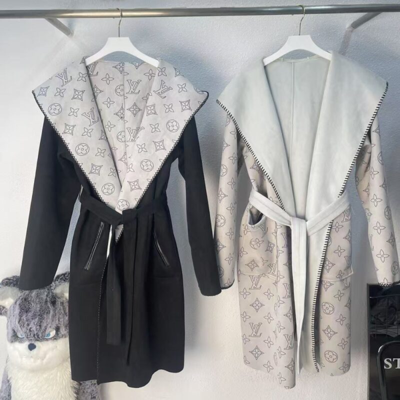 Alternative view of LOUIS VUITTON REVERSIBLE MAHINA MONOGRAM WRAP COAT BLACK