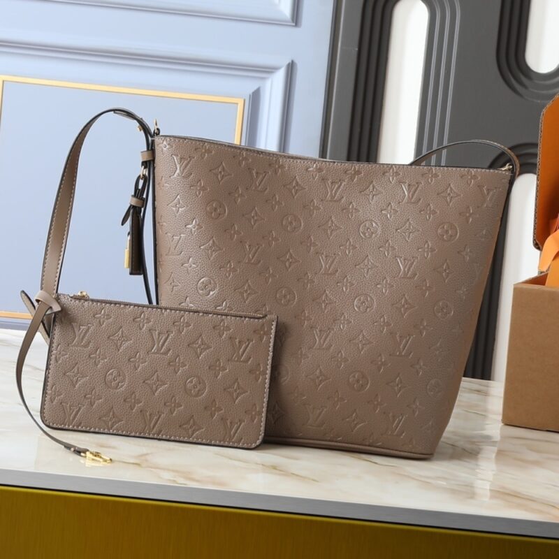 Alternative view of LOUIS VUITTON ALL IN GM MONOGRAM SMOKE 30CM M25823