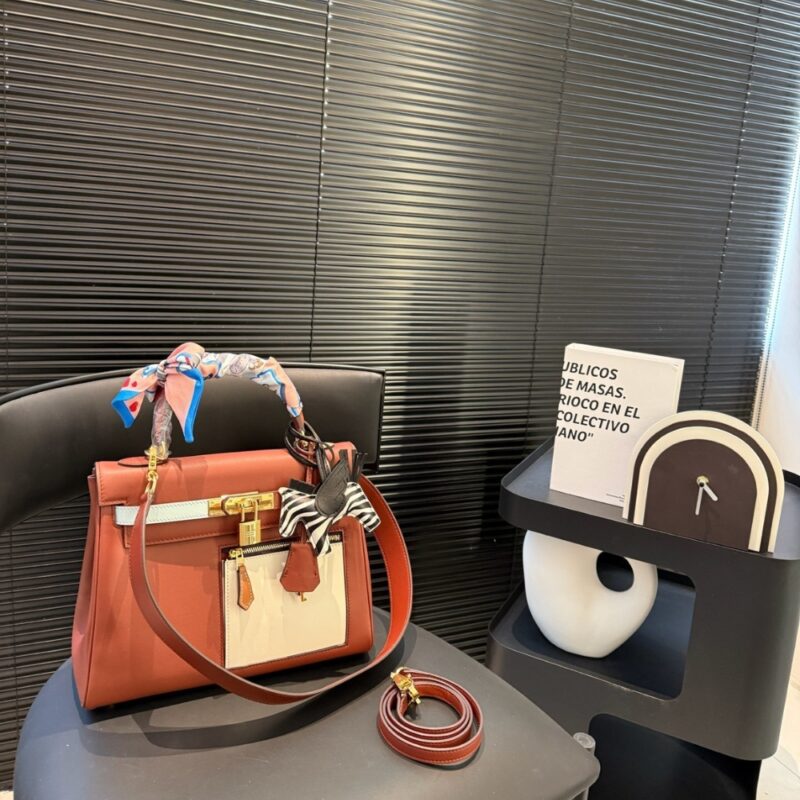 Alternative view of HERMES COLORMATIC KELLY 25 RETOURNE ORANGE 28CM