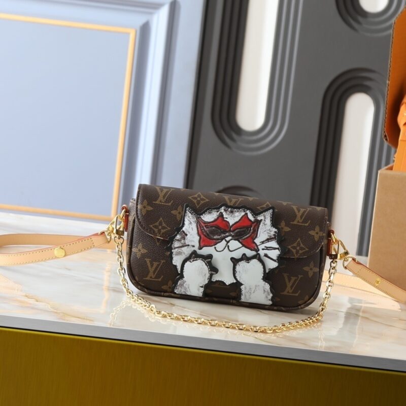 Alternative view of LOUIS VUITTON IVY BAG MONOGRAM PATTERN BROWN 23CM M15148