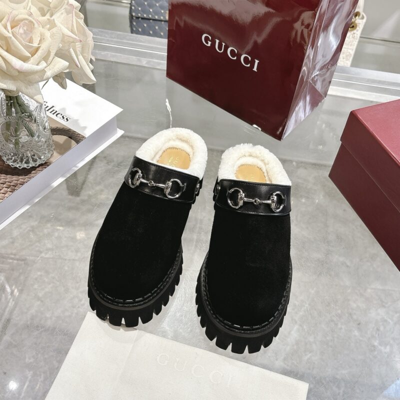 Alternative view of GUCCI HORSEBIT SHEARLING MULES IN BLACK SUEDE
