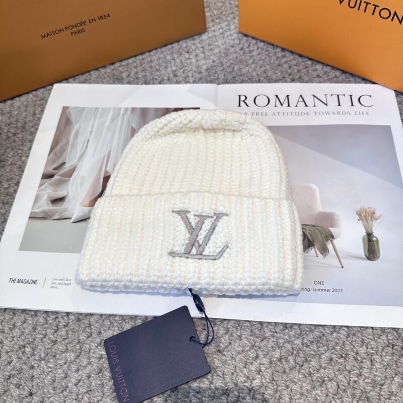 Alternative view of LOUIS VUITTON ONLY LV BEANIE CREME M90799
