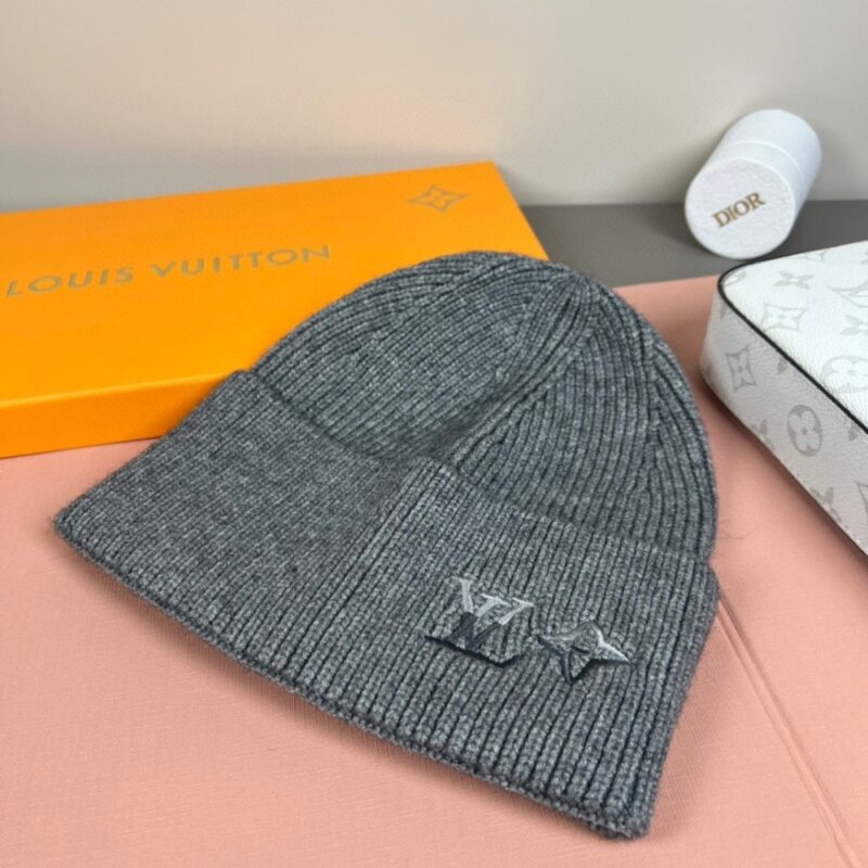 Alternative view of LOUIS VUITTON LV DUAL BEANIE GRAY M79140
