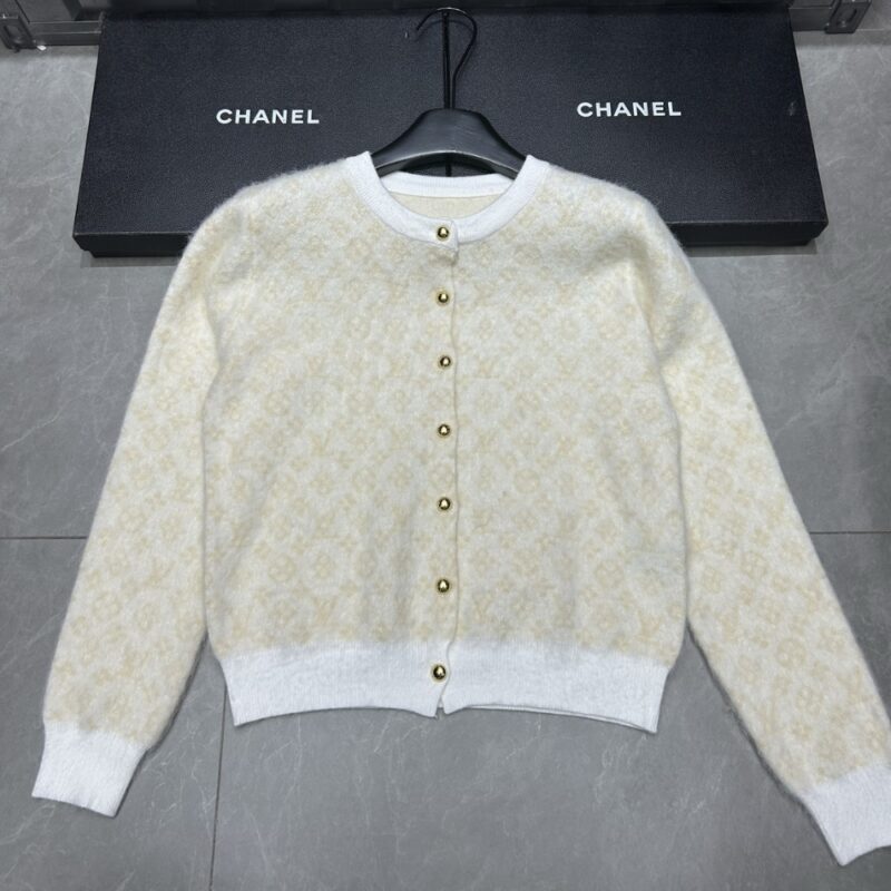 Alternative view of LOUIS VUITTON MONOGRAM BRUSHED KNIT CARDIGAN CHAMPAGNE 1AJFRU