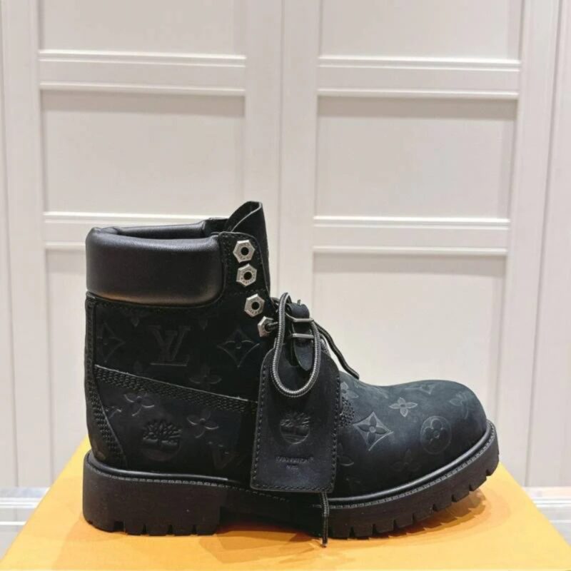 Alternative view of LOUIS VUITTON X TIMBERLAND 6 IN ANKLE BOOT BLACK 1AD73B