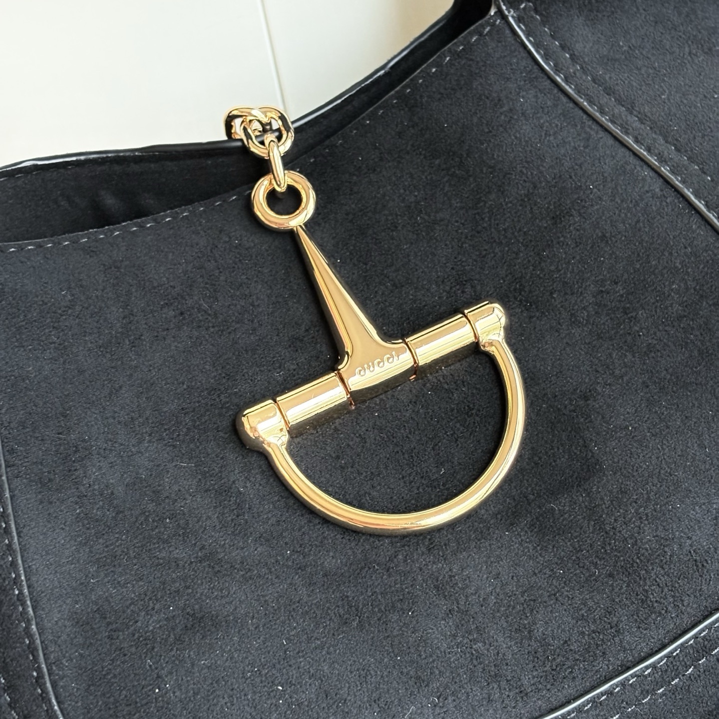 Gucci Softbit Medium Top Handle Bag Black 27Cm - Image 5