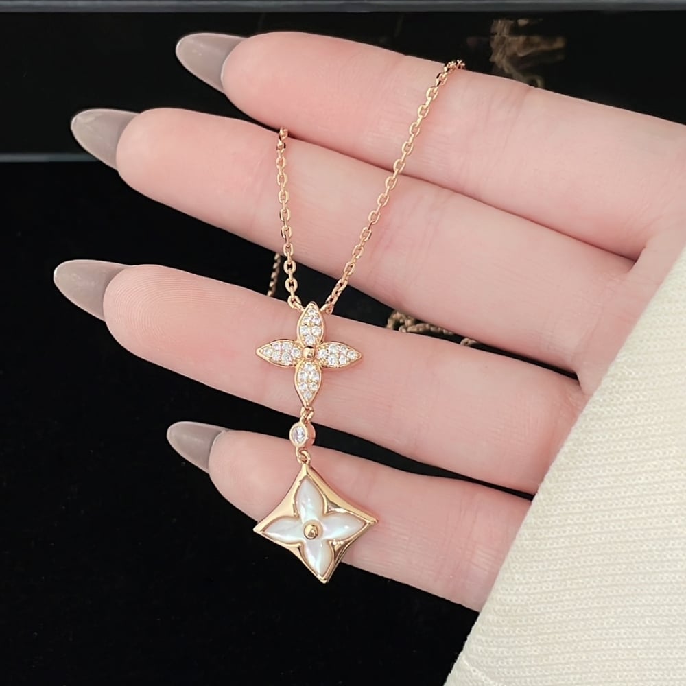 GIFT SET: LOUIS VUITTON FÉLICIE POCHETTE PINK And BLOSSOM DOUBLE STAR NECKLACE - Image 9