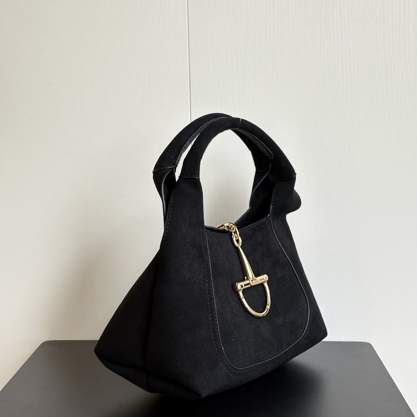 Gucci Softbit Medium Top Handle Bag Black 27Cm - Image 3