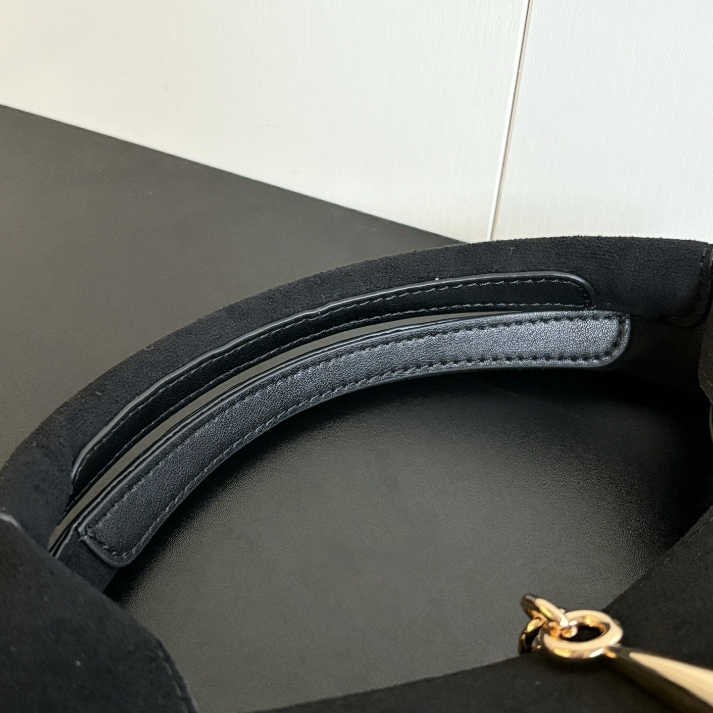 Gucci Softbit Medium Top Handle Bag Black 27Cm - Image 6