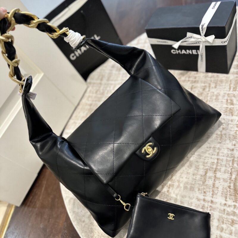 Alternative view of Chanel Maxi Hobo Bag Black Leather 43Cm AS5839 B22140 94305