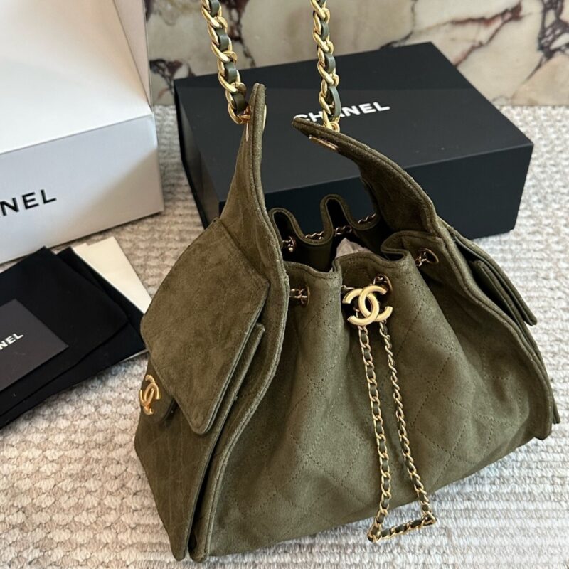 Alternative view of CHANEL SMALL 25 HANDBAG GOLD TONE METAL KHAKI 26CM
