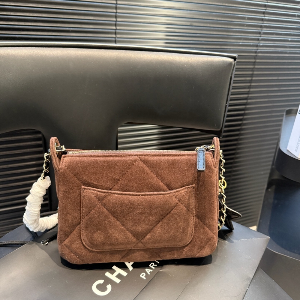 Chanel Clutch With Strap Velvet Effect Nylon Glossy Wrinkled And Gold Metallic Brown 20Cm - Image 8