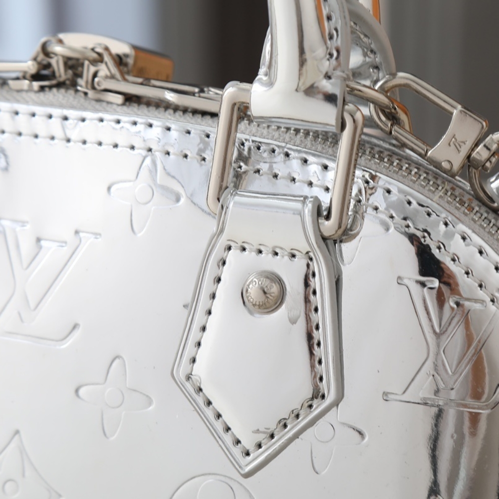 Louis Vuitton Alma BB Bag Silver 23Cm M26335 - Image 6