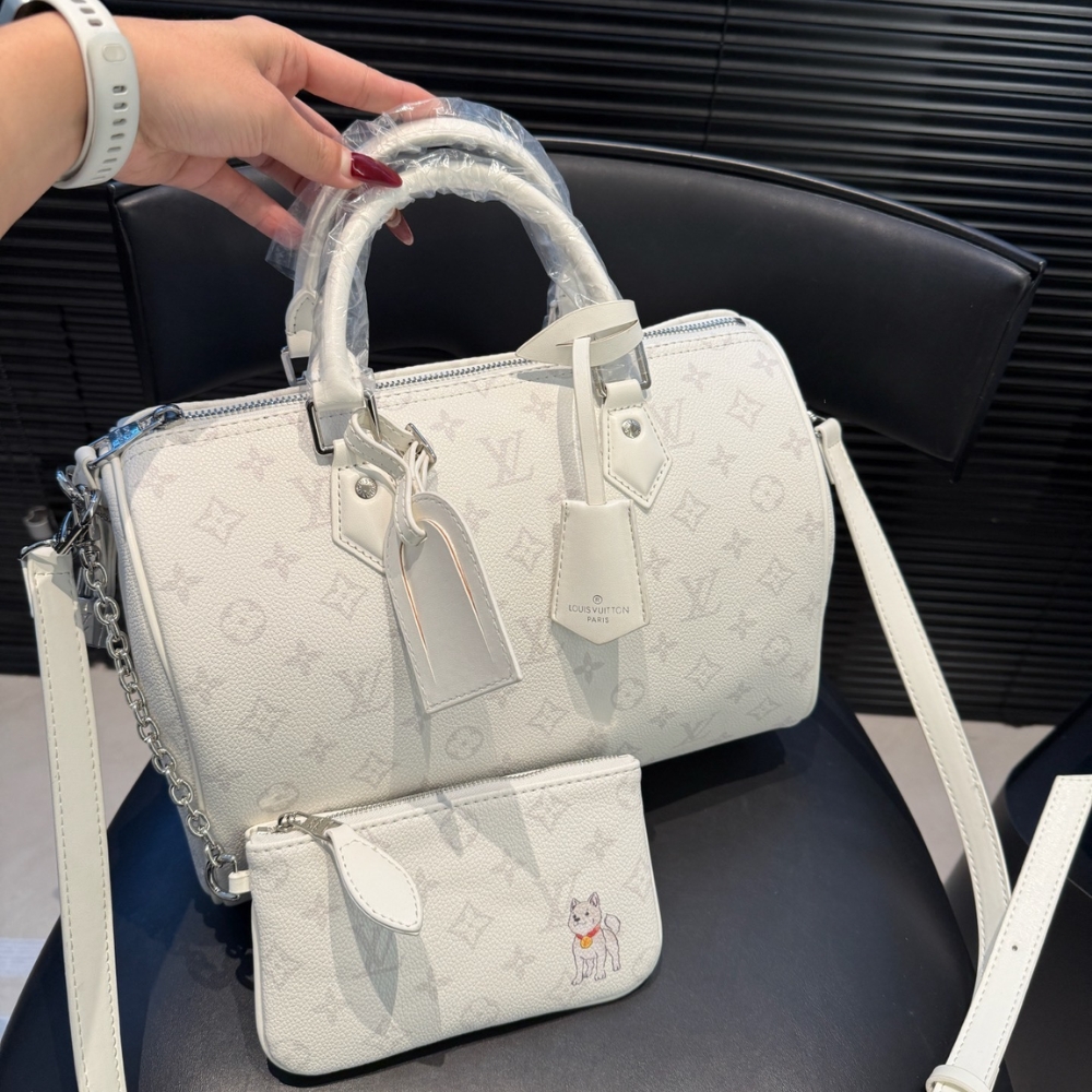Louis Vuitton Speedy P9 Bandoulière 30 In White 30Cm - Image 3