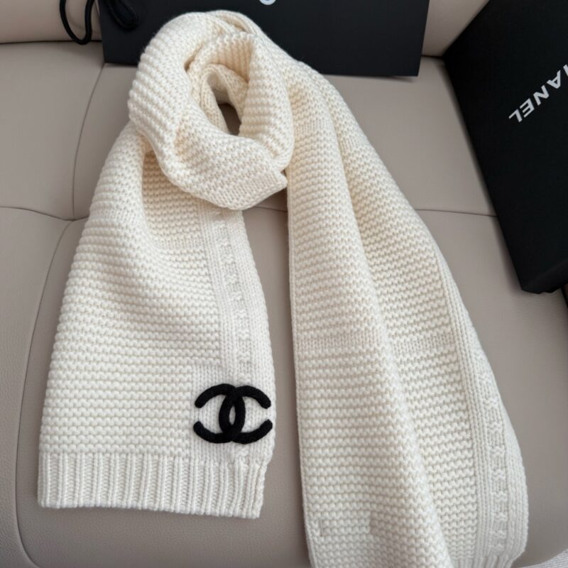 Alternative view of Chanel Cashmere Knit Scarve White